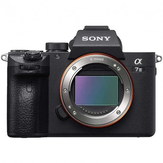 Cámara Mirrorless Sony Alpha A7 III